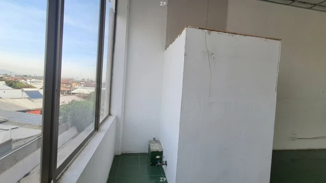 Frente al Mall Arauco Maipú Local en arriendo
