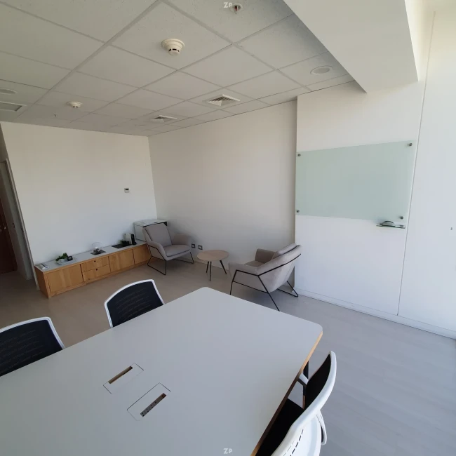 OFICINA EN ARRIENDO EN VITACURA – EXCELENTE UBICACIÓN PARQUE ARAUCO