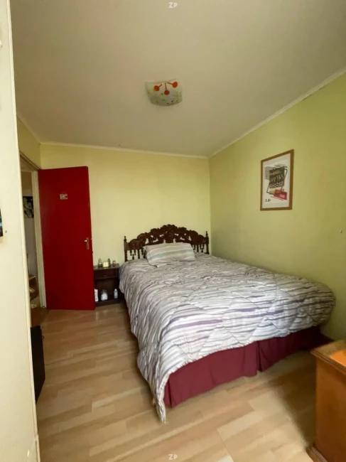 Se Vende Amplia y Acogedora Casa con Jardín y Estacionamientos
