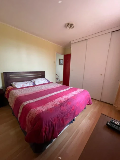 Se Vende Amplia y Acogedora Casa con Jardín y Estacionamientos