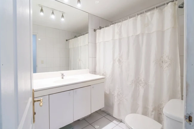 Casa 4D con piscina en Los Fresnos, Huechuraba · UF 12.500