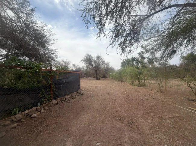 Venta parcela equipada con casa, piscina y pozo en La Huayca