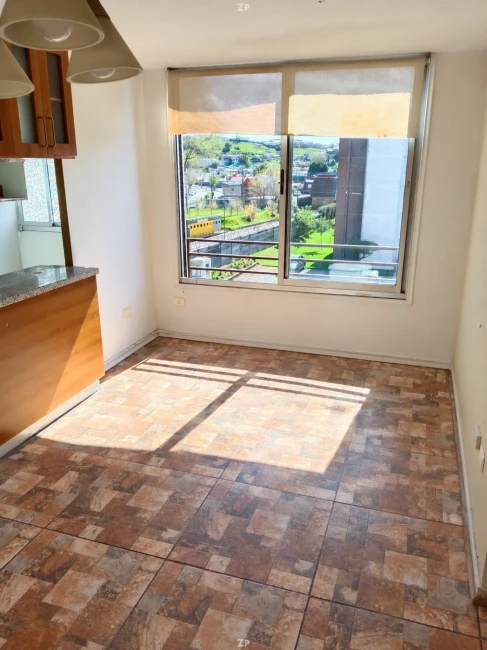En venta departamento  soleado
