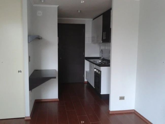 Arriendo Estudio a pasos del Metro U. de Chile