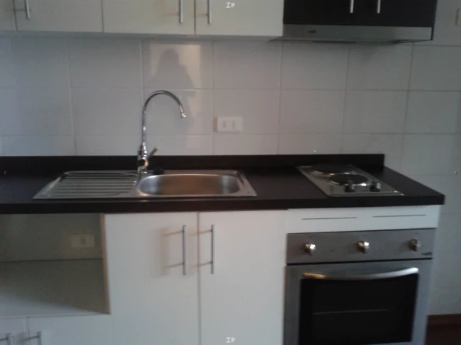 Arriendo Estudio a pasos del Metro U. de Chile