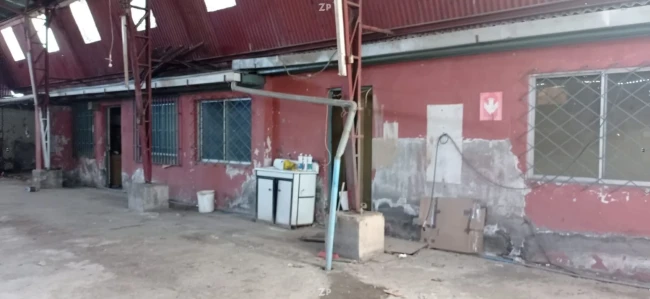 Venta de galpón con oficinas en La Calera