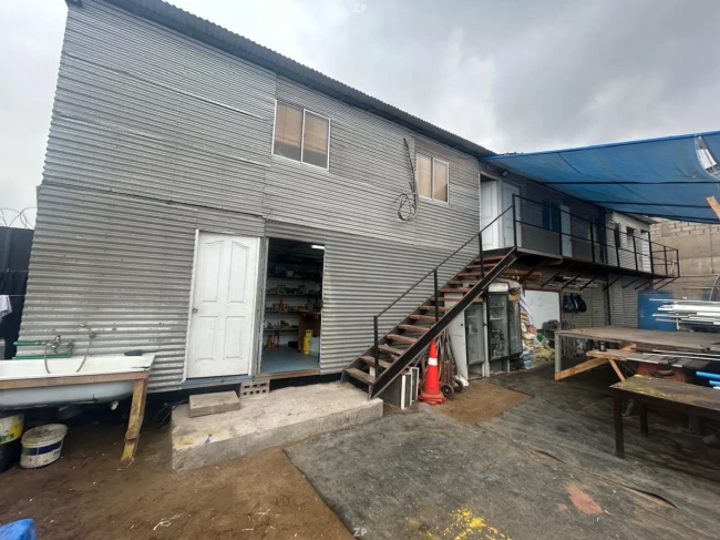 Venta de oficinas + Bodegas movibles 