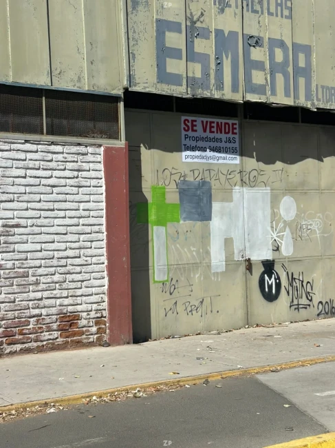 Venta de galpón con oficinas en La Calera