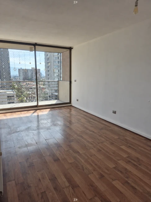  Arriendo departamento de 3 dormitorios y 2 baños con estacionamiento y bodega |