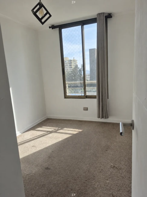  Arriendo departamento de 3 dormitorios y 2 baños con estacionamiento y bodega |
