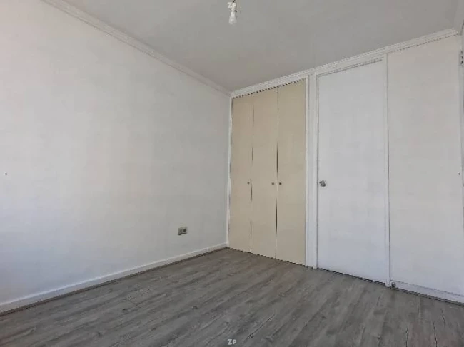 Arriendo/Departamento/ Metro Santa Ana 
