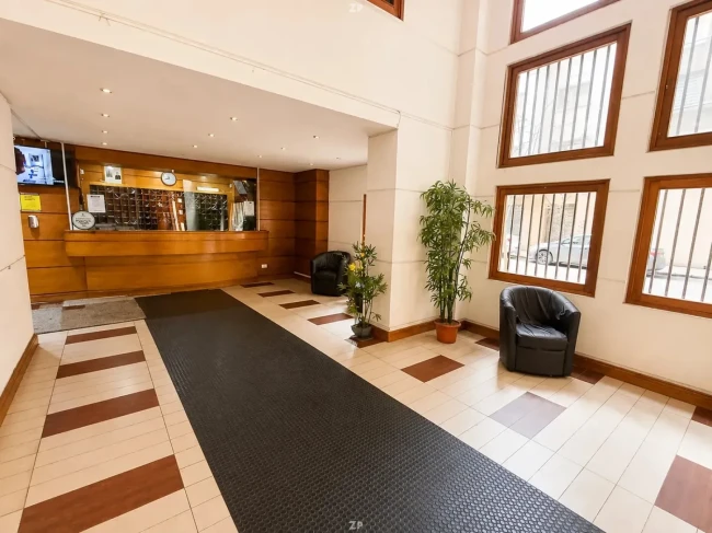Arriendo/Departamento/ Metro Santa Ana 