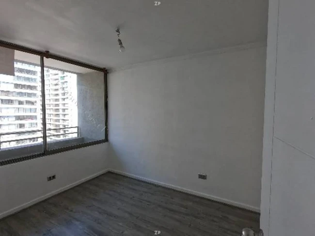 Arriendo/Departamento/ Metro Santa Ana 