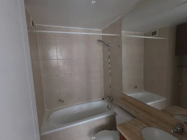 Arriendo/Departamento/ Metro Santa Ana 
