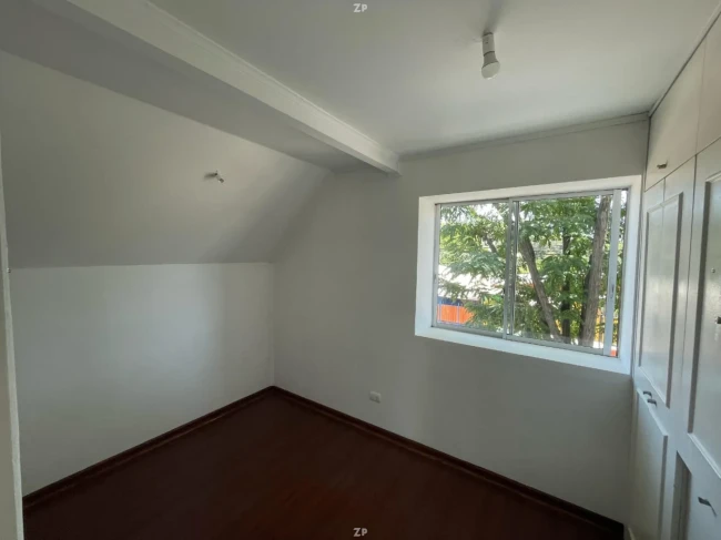 Venta de Casa 2 pisos por su Dueño, en Peñalolen