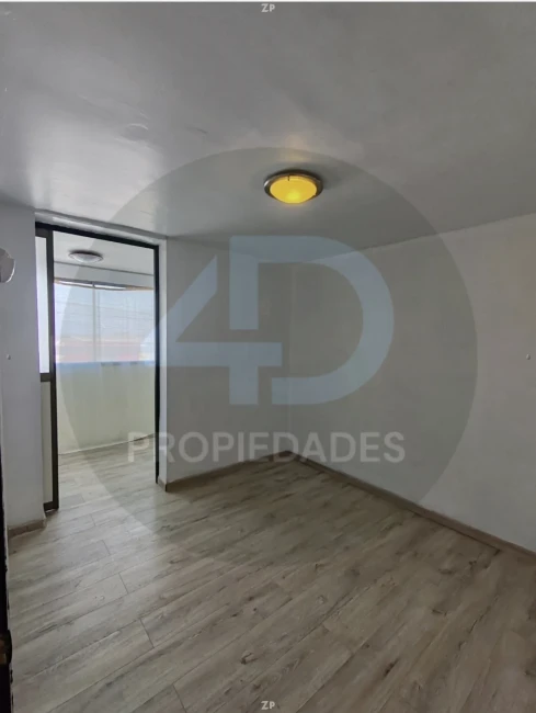 Casa en pasaje cerrado, sector norte