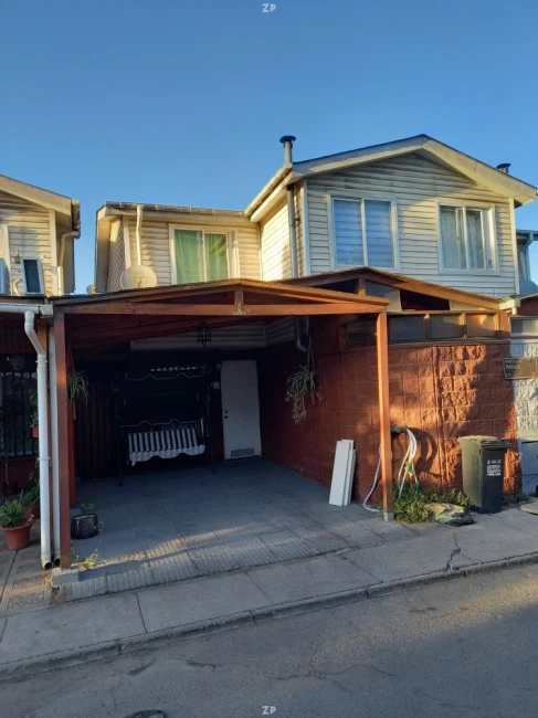 Casa En Venta A Pasos Del Metro Lo Cruzat 4d/3b