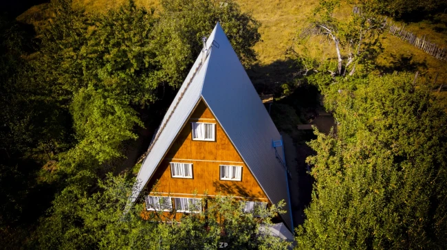 Casa Alpina de 3 pisos, sustentable, a minutos de Osorno (Rí…