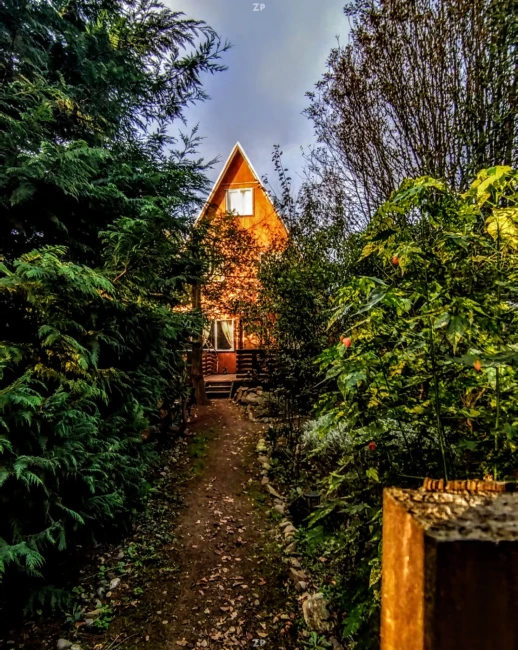 Casa Alpina de 3 pisos, sustentable, a minutos de Osorno (Río Negro)