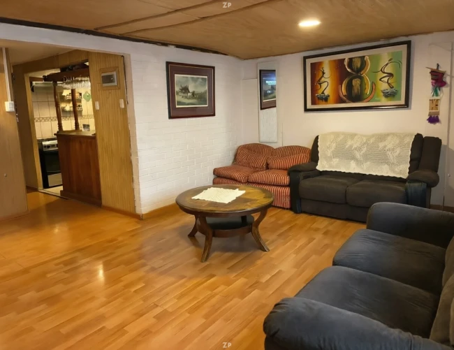 Amplia Casa 5D Venta Metro Protectora de Infancia