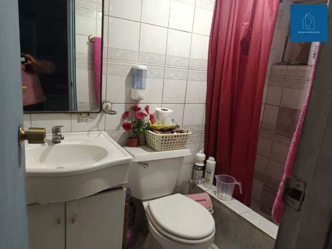 Venta amplia casa en La Granja !!