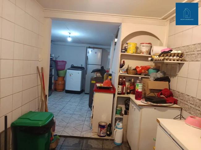 Venta amplia casa en La Granja !!