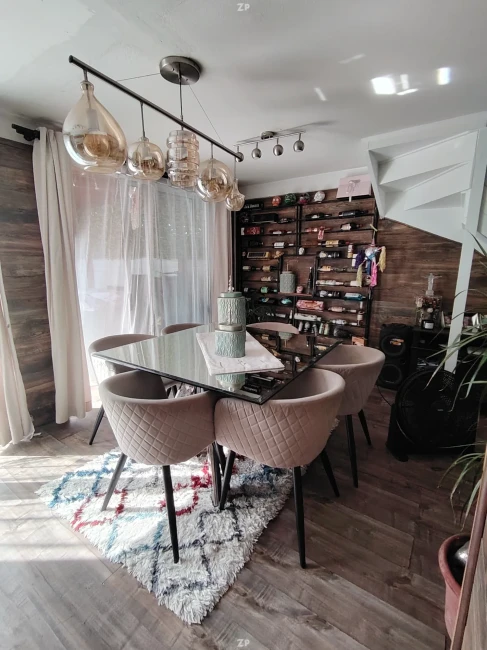 Venta excelente propiedad en microbarrio con piscina 