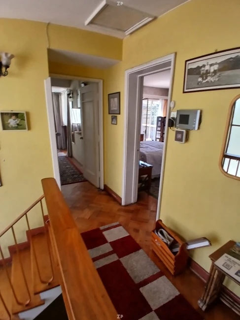 VENDE DUEÑO SIN COMISION CASA ESQUINA SÓLIDA 2 PISOS