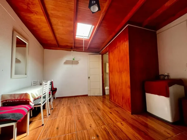 🏡 **SE VENDE CASA EN MAIPÚ**  Excelente oportunidad para vivir o invertir. Casa
