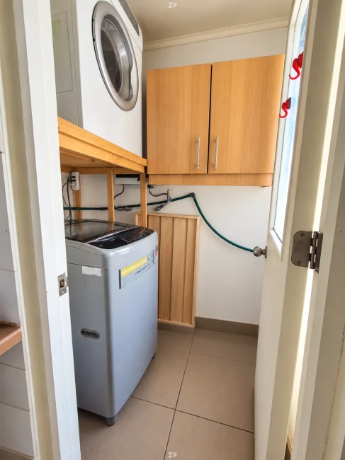 DEPARTAMENTO 3D REMODELADO, ORIENTACIÓN NOR-PONIENTE Y ESTACIONAMIENTO