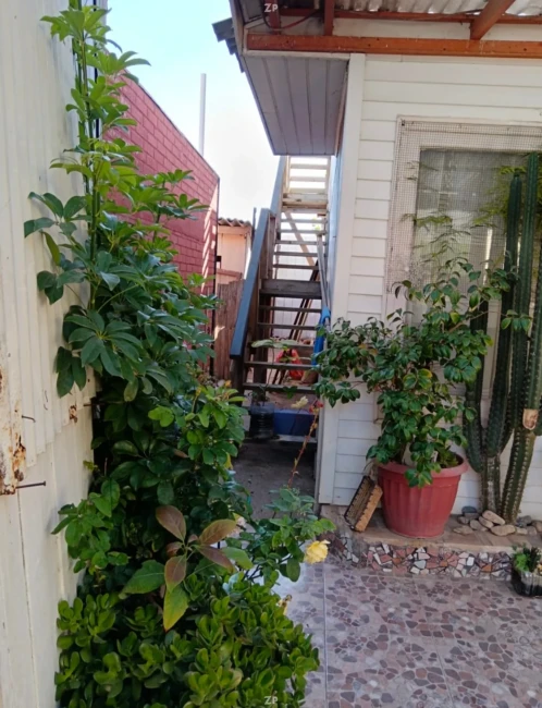 SE VENDE CASA CON 2 DEPARTAMENTOS INDEPENDIENTES EN CARTAGENA