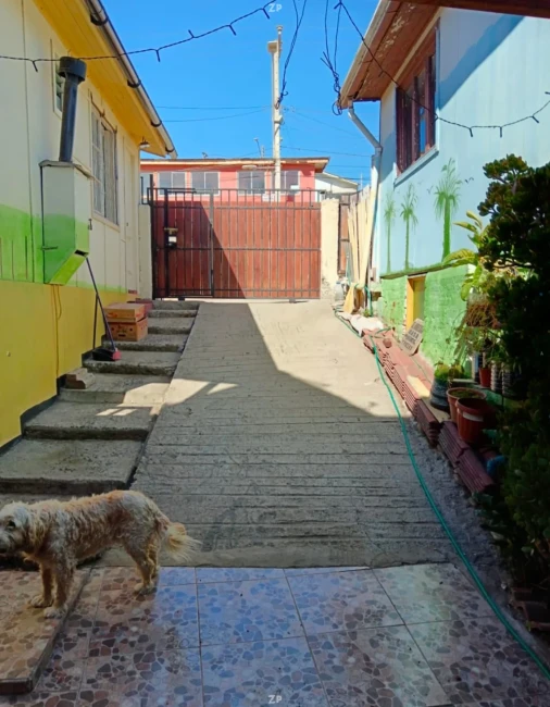 SE VENDE CASA CON 2 DEPARTAMENTOS INDEPENDIENTES EN CARTAGENA