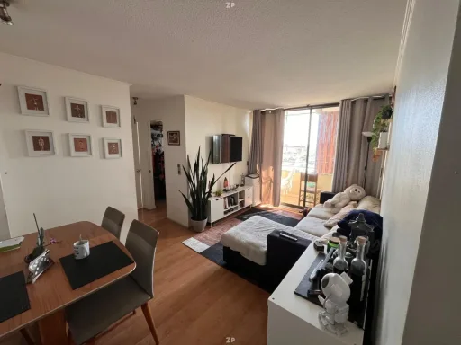 Arriendo depto. en Ñuñoa con estacionamiento